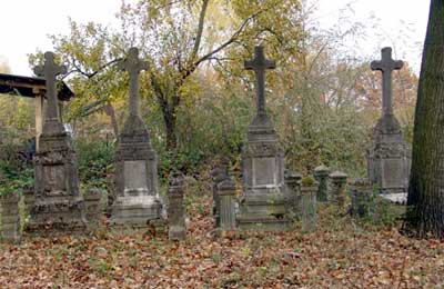 Cemetery at Secymin